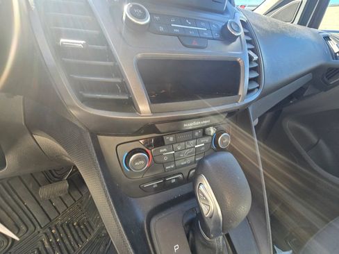 Used 2022 Ford Transit Connect XL image 13