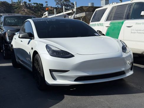 Used 2022 Tesla Model 3 Long Range AWD/4WD image 13