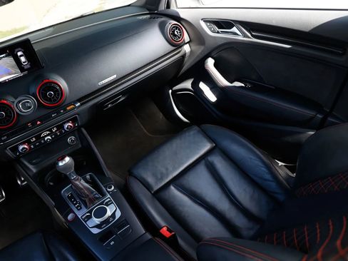 Used 2018 Audi RS 3 w/ Technology Package image 21