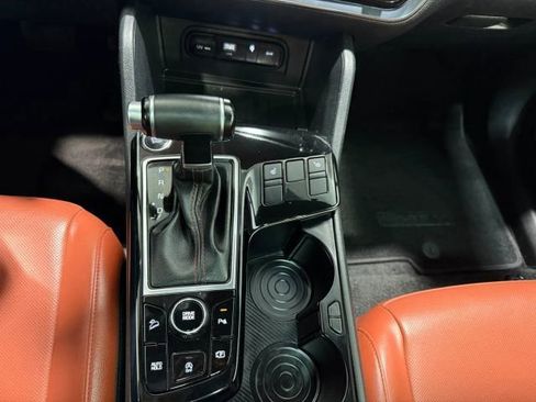 Used 2024 Kia Sportage SX image 19