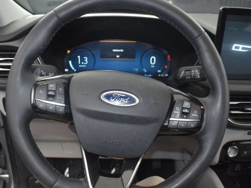 Used 2024 Ford Escape Platinum w/ Premium Technology Package AWD/4WD image 19