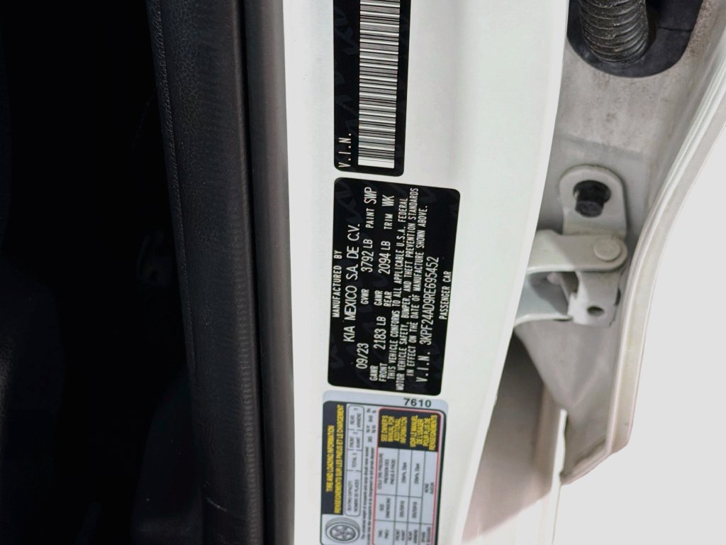 Used 2024 Kia Forte LXS FWD image 30