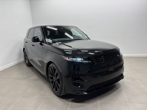 New 2027 Land Rover Range Rover Sport Dynamic SE AWD/4WD image 4