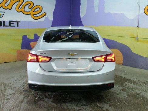 Used 2021 Chevrolet Malibu LT FWD image 3