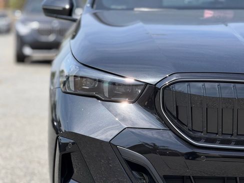 New 2026 BMW 550e xDrive w/ M Sport Professional Package image 13