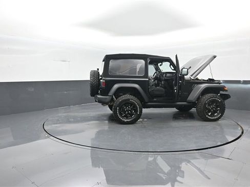 Used 2022 Jeep Wrangler Willys image 39