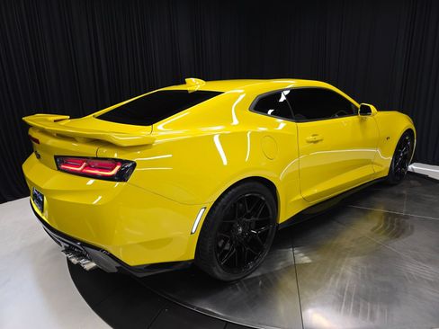 Used 2017 Chevrolet Camaro SS RWD image 48