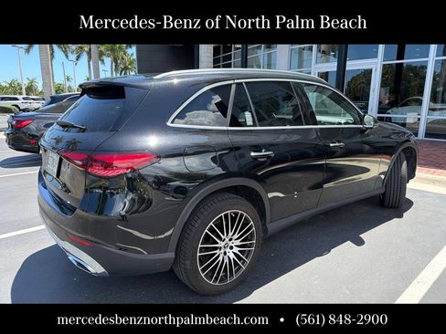 Used 2024 Mercedes-Benz GLC 300 image 3