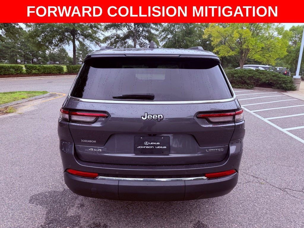 Used 2023 Jeep Grand Cherokee L Limited AWD/4WD image 6