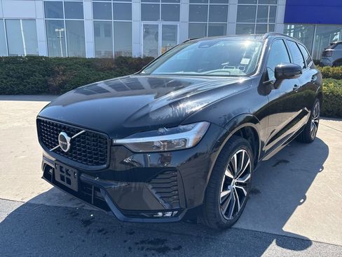 Certified 2025 Volvo XC60 B5 Plus AWD/4WD image 3