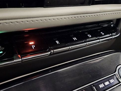 Certified 2022 Lincoln Nautilus Reserve w/ Equipment Group 201A image 16