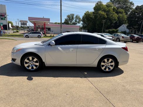 Used 2016 Buick Regal AWD image 2