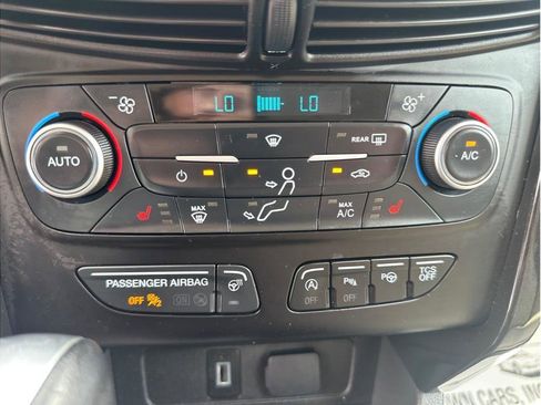 Used 2018 Ford Escape Titanium w/ Ford Safe & Smart Package image 15