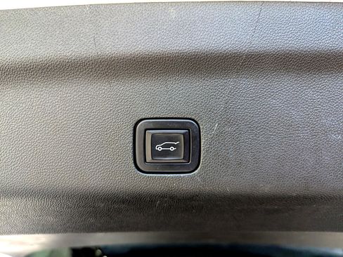 Used 2022 Cadillac Escalade ESV Sport Platinum image 56