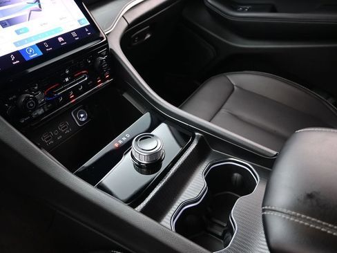 Used 2025 Jeep Grand Cherokee Limited w/ Black Appearance Package RWD image 16