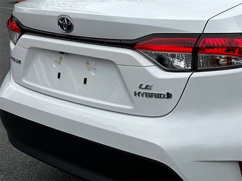Certified 2024 Toyota Corolla LE image 5