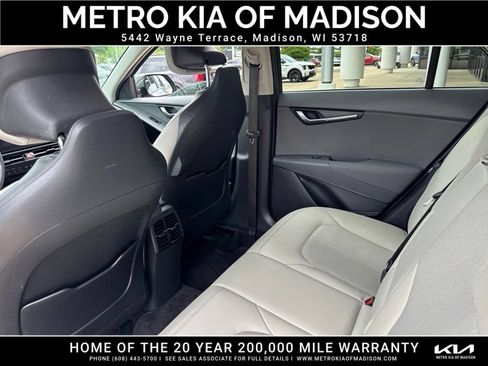 Used 2023 Kia Niro EX Touring FWD image 28