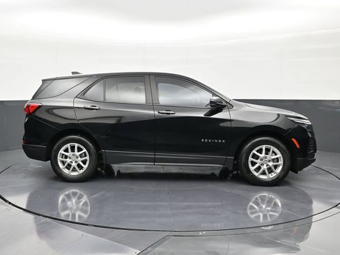 Used 2023 Chevrolet Equinox LS FWD image 6