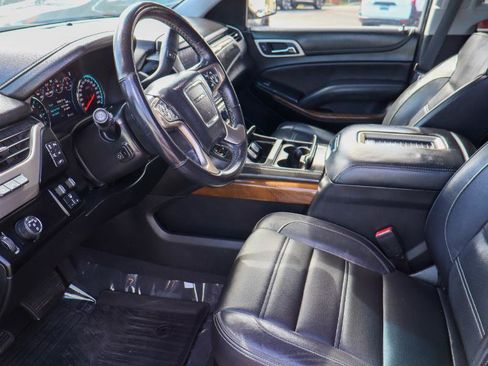 Used 2020 GMC Yukon XL Denali w/ Denali Ultimate Package image 9