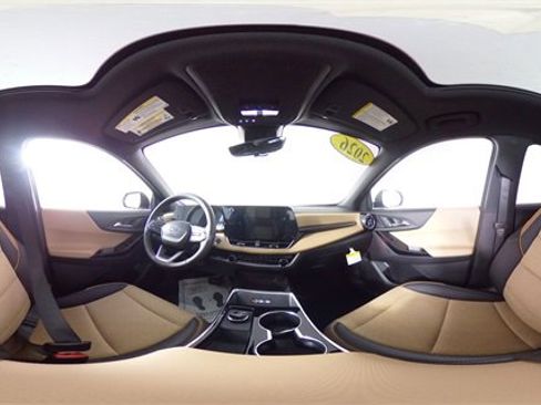 New 2026 Chevrolet Equinox ACTIV w/ Convenience Package III image 2