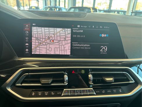 Used 2019 BMW X7 xDrive50i w/ M Sport Package image 32