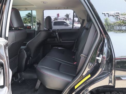 Used 2024 Toyota 4Runner TRD Off-Road Premium w/ Moonroof Package AWD/4WD image 40