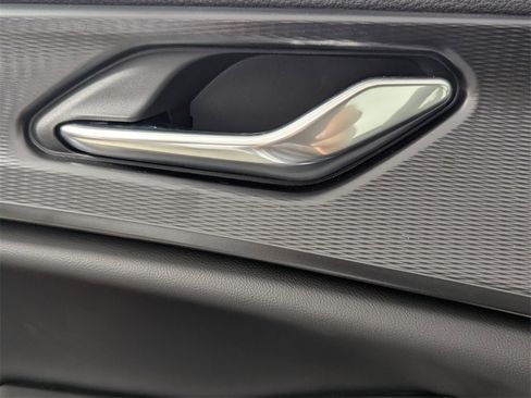 New 2025 Jeep Grand Cherokee Altitude image 14