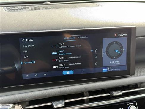 Certified 2025 Hyundai Santa Cruz SE image 13