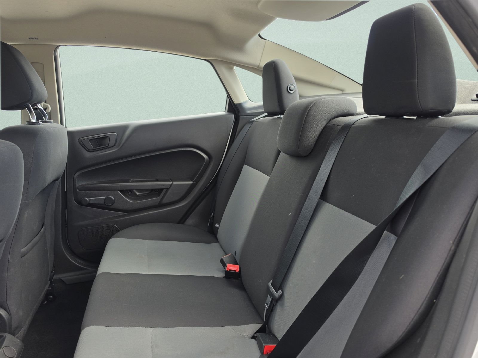 Used 2018 Ford Fiesta S FWD image 19