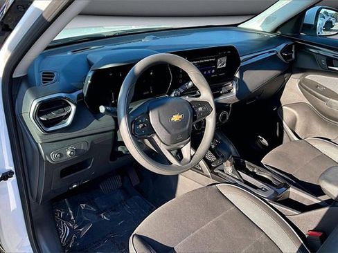 Used 2024 Chevrolet TrailBlazer LT image 16