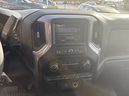 Used 2020 Chevrolet Silverado 1500 Custom w/ Custom Value Package image 13