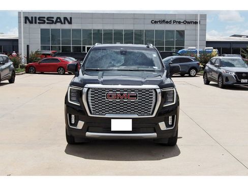 Used 2022 GMC Yukon Denali AWD/4WD image 8