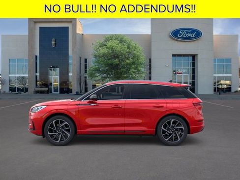 New 2024 Lincoln Corsair Grand Touring image 3