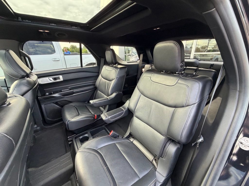 Used 2020 Ford Explorer ST w/ ST Street Pack AWD/4WD image 12