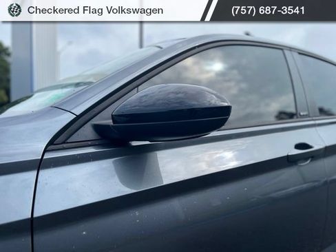 Used 2024 Volkswagen Jetta Sport FWD image 2