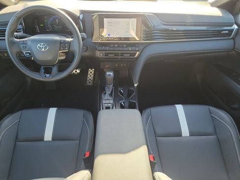 Used 2026 Toyota Camry SE FWD image 11