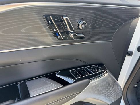 Certified 2025 Cadillac Lyriq Luxury AWD/4WD image 27