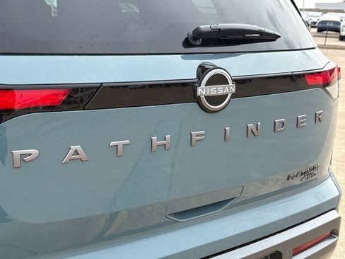 New 2026 Nissan Pathfinder Platinum image 6