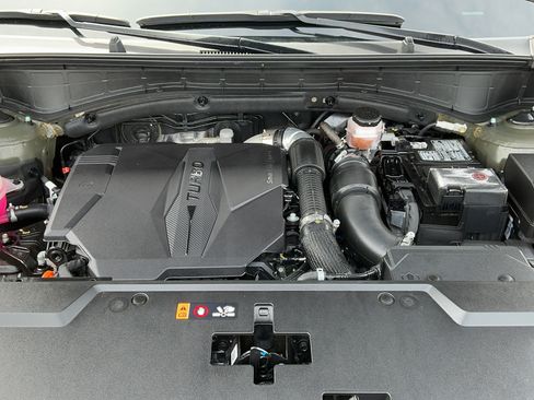 Used 2025 Hyundai Santa Fe Limited FWD image 24