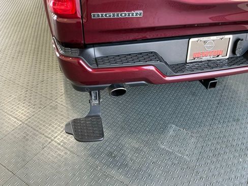Used 2025 RAM 1500 Big Horn AWD/4WD image 9