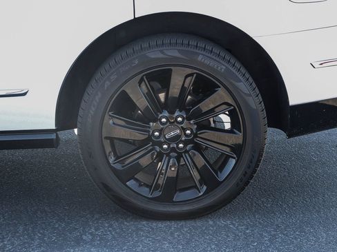 Used 2023 Lincoln Navigator Reserve AWD/4WD image 8