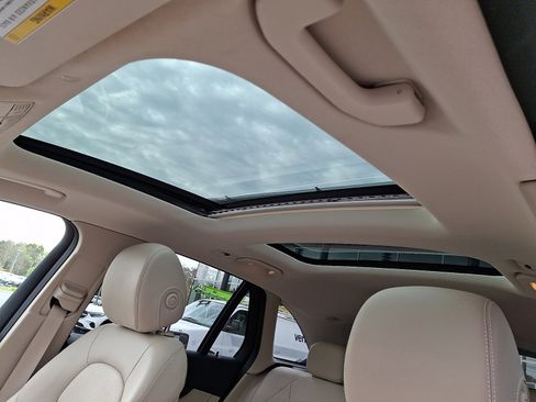 Used 2022 Mercedes-Benz GLC 300 4MATIC image 14