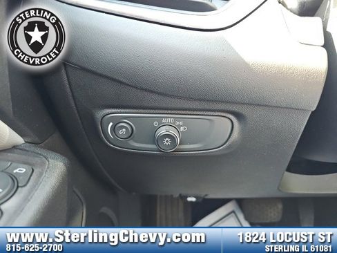 Used 2022 Chevrolet Equinox LS image 19