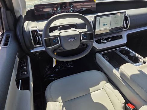 New 2026 Ford Expedition Active AWD/4WD image 41