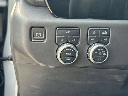 Used 2024 GMC Sierra 1500 SLT w/ SLT Premium Plus Package AWD/4WD image 36