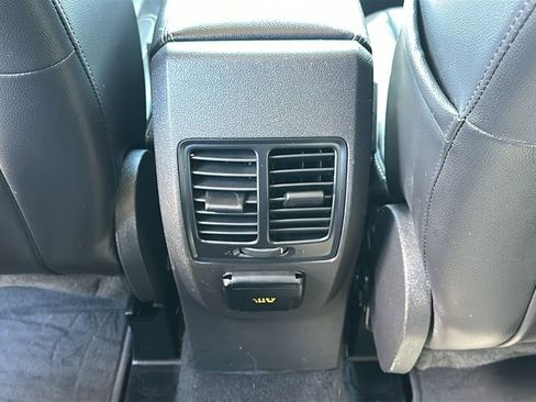 Used 2017 Ford Escape Titanium FWD image 29