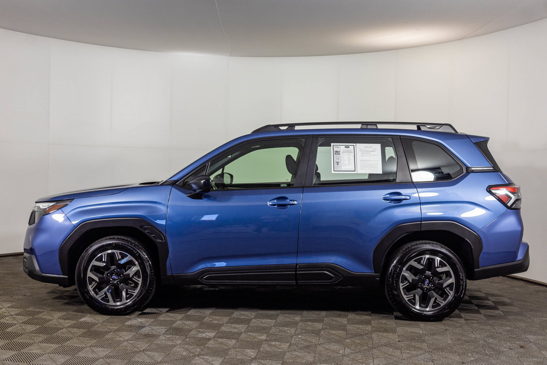 Used 2025 Subaru Forester AWD/4WD image 17