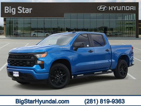 Used 2023 Chevrolet Silverado 1500 Custom image 1