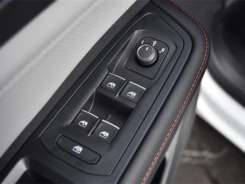 New 2026 Volkswagen Atlas Peak Edition image 8