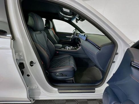 Certified 2026 Genesis GV70 3.5T Sport Prestige AWD/4WD image 30